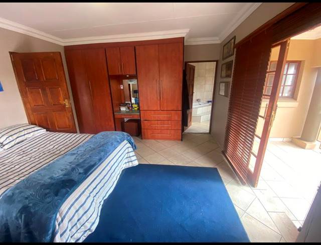 3 BEDROOM HOUSE FOR SALE IN AERORAND